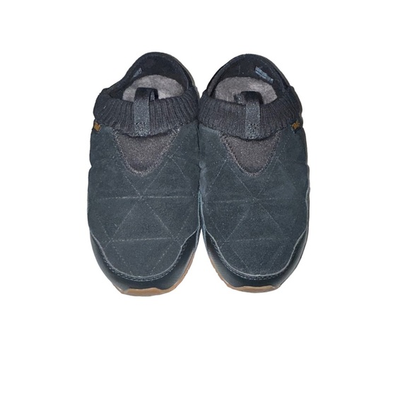 Women Teva Ember Moc Shearling sneakers in black size 6 slip on sneaker - Picture 6 of 6